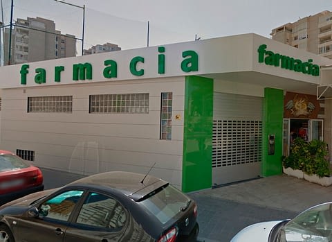 reforma fachada farmacia alicante 3D